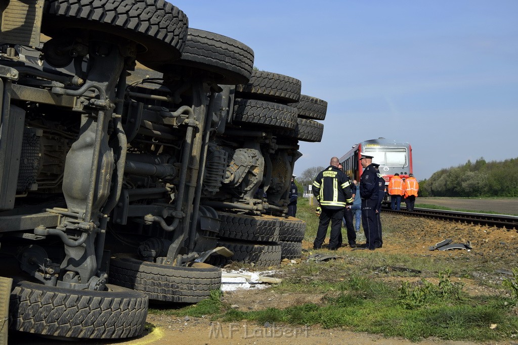 Schwerer VU LKW Zug Bergheim Kenten Koelnerstr P234.JPG - Miklos Laubert